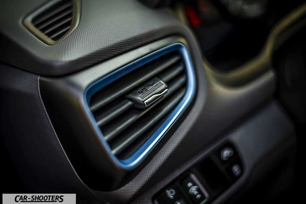 Hyundai Ioniq – detail, air vent close up