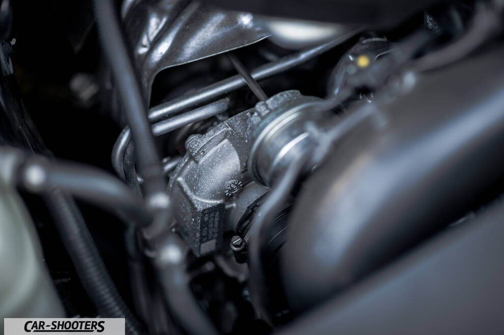 Infiniti Q60 – engine bay, turbocharger close-up