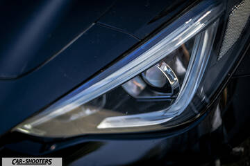 Infiniti Q60 – detail, headlight close-up