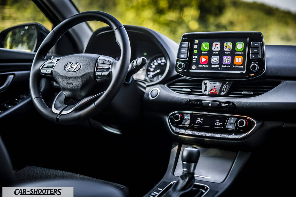 Hyundai I30 Fastback – dashboard, steering wheel and infotainment screen