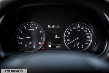 Hyundai I30 Fastback – dashboard, analog instrument cluster