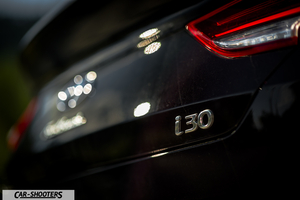 Hyundai I30 Fastback – detail, rear badge close-up