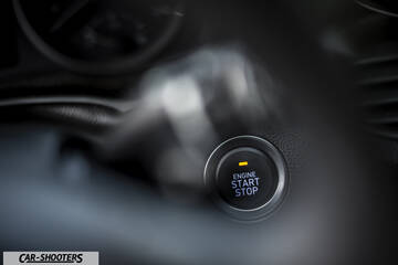 Hyundai I30 Fastback – detail, engine start stop button