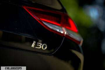Hyundai I30 Fastback – detail, rear badge close-up