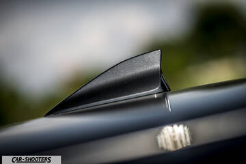 Mazda CX 5 – detail, shark fin antenna close-up
