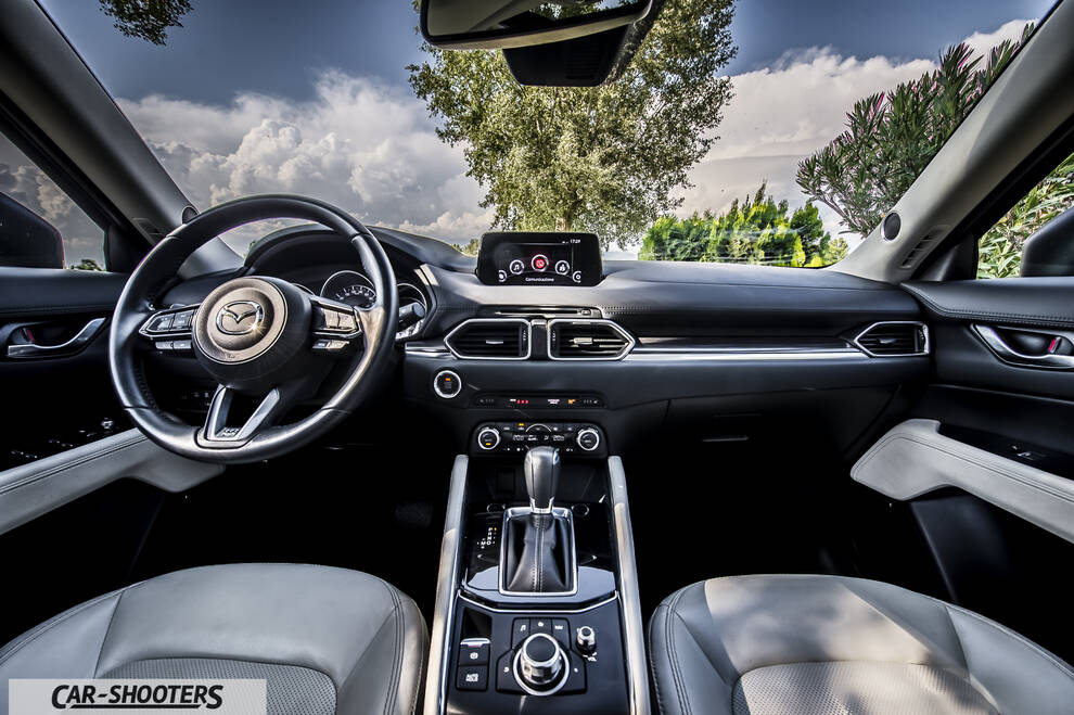 Mazda CX 5 – dashboard, steering wheel and infotainment screen