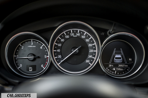 Mazda CX 5 – dashboard, analog instrument cluster