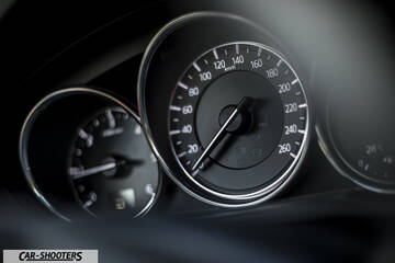 Mazda CX 5 – dashboard, analog instrument cluster
