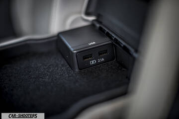 Mazda CX 5 – detail, usb port close-up