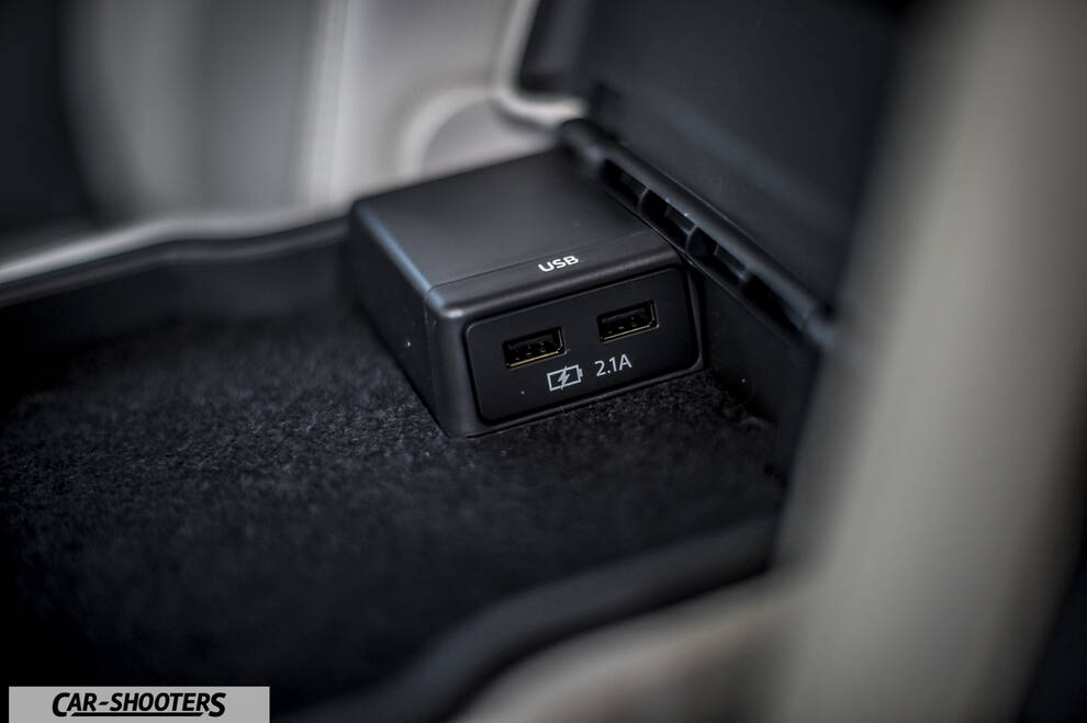 Mazda CX 5 – detail, usb port close-up