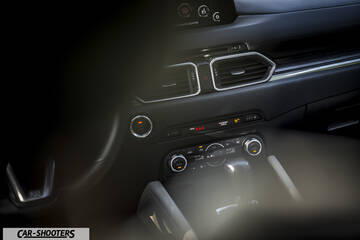 Mazda CX 5 – dashboard, center console and climate controls