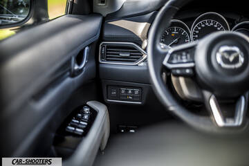 Mazda CX 5 – dashboard, driver side controls and steering wheel