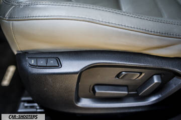Mazda CX 5 – interior, leather front seats