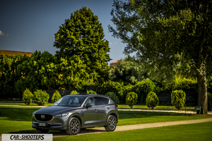 Mazda CX 5 – front three-quarter, grey metallic on a country road