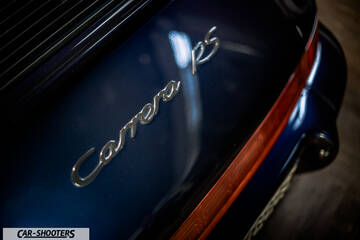 Porsche – detail, emblem close-up