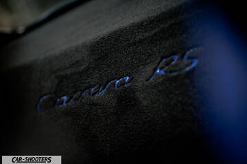 Porsche – detail, embroidered badge close-up