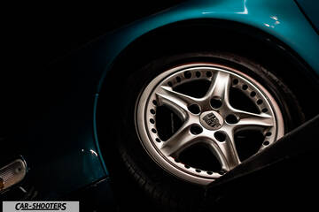 Porsche – detail, alloy wheel close-up