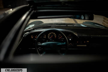 Porsche – dashboard, classic analog instrument cluster