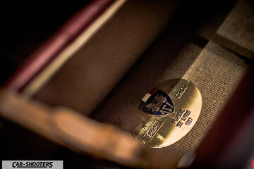 Porsche – detail, interior badge close-up