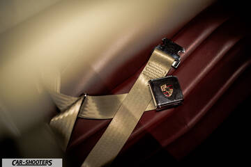 Porsche – detail, seat belt buckle close-up