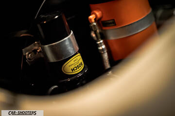 Porsche – engine bay, engine bay components close up