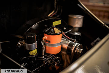 Porsche – engine bay, classic engine components