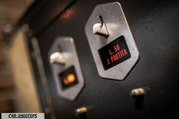 Porsche – detail, dashboard switch close-up