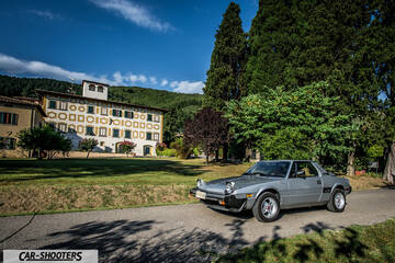 Fiat X1 9 Storia – front three-quarter, silver on a road near a villa