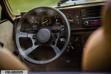Fiat X1 9 Storia – dashboard, vintage steering wheel and gauges