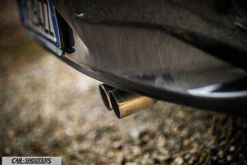 Mazda MX 5 Cherry Edition – detail, exhaust pipes close-up