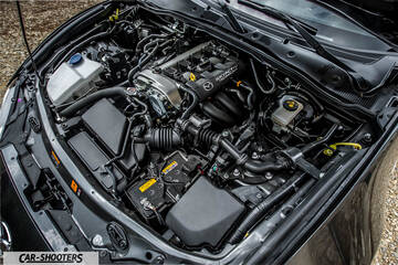 Mazda MX 5 Cherry Edition – engine bay, clean engine compartment layout