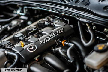 Mazda MX 5 Cherry Edition – engine bay, skyactiv technology engine cover