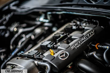 Mazda MX 5 Cherry Edition – engine bay, skyactiv technology engine cover
