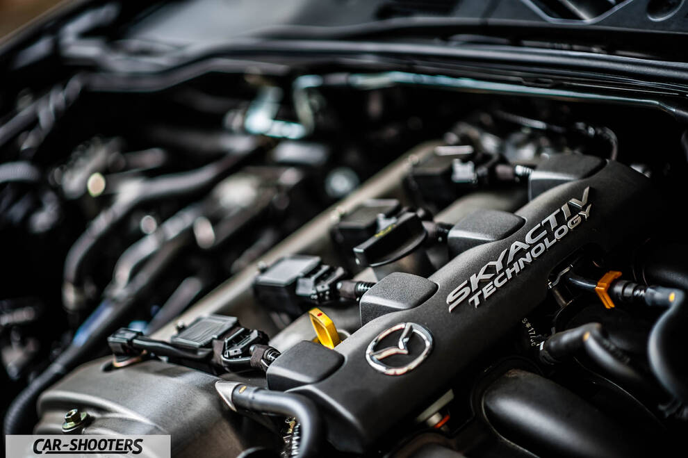 Mazda MX 5 Cherry Edition – engine bay, skyactiv technology engine cover