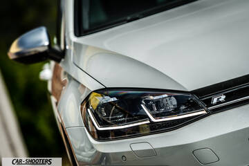 Volkswagen Golf R – detail, headlight and grille close-up