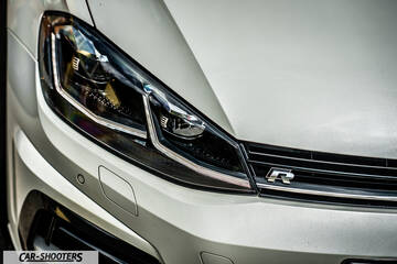 Volkswagen Golf R – detail, headlight and grille close-up