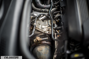 Volkswagen Golf R – engine bay, turbocharger close up