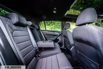 Volkswagen Golf R – interior, rear passenger seats