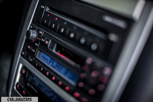 Volkswagen Golf R – dashboard, center console audio and climate controls