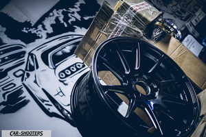 detail, alloy wheel close-up
