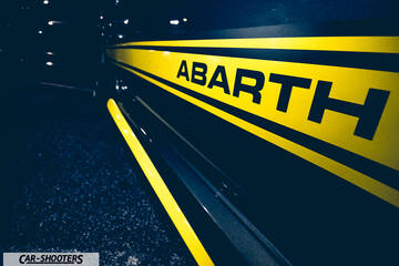 detail, side stripe with abarth branding