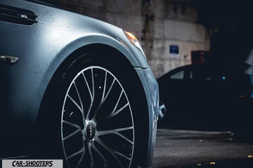 detail, alloy wheel close-up