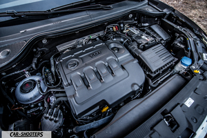 Seat Ateca – engine bay, clean modern engine bay