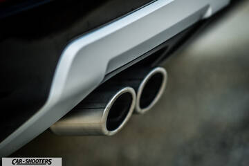 Seat Ateca – detail, dual exhaust tips close-up