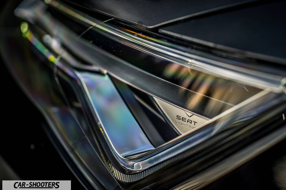 Seat Ateca – detail, headlight assembly close-up