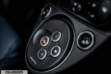 Abarth 695 Rivale – detail, push button gear selector