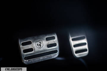 Abarth 695 Rivale – detail, metal pedal close-up