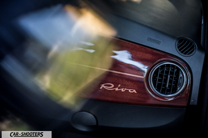 Abarth 695 Rivale – dashboard, wood dashboard trim with script