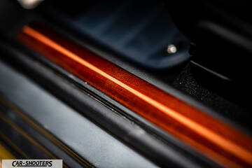 Abarth 695 Rivale – detail, door sill close-up