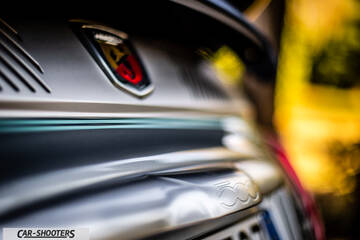 Abarth 695 Rivale – detail, emblem close-up